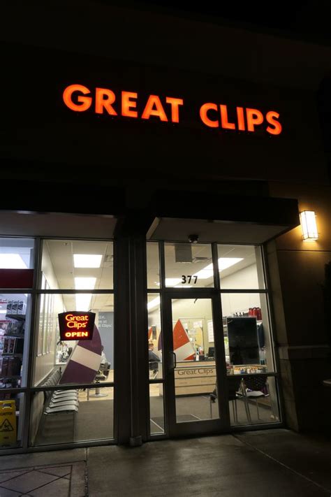 And because we&x27;re open evenings and weekends, you can get a haircut at a time that works for you. . Great clips arlington